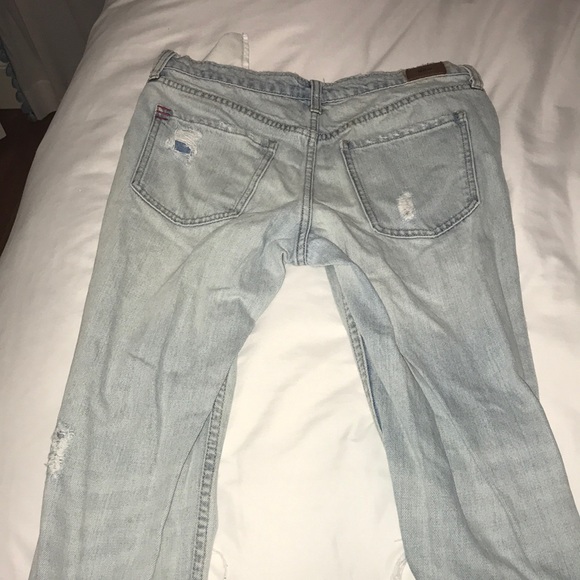 light wash boyfriend jeans - Picture 2 of 2